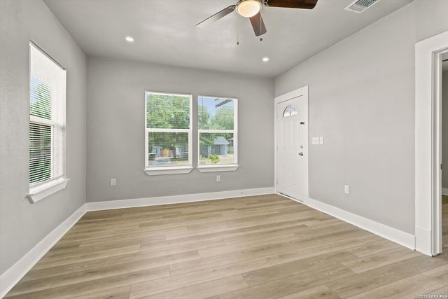 1030 Fulton Ave, San Antonio, TX 78201