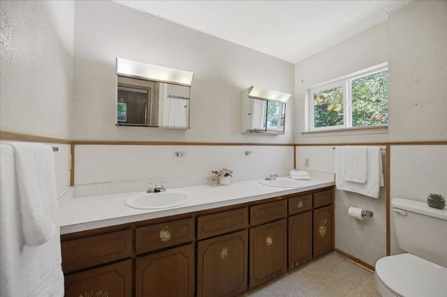 1662 Birch Street, Grand Prairie, TX 75050