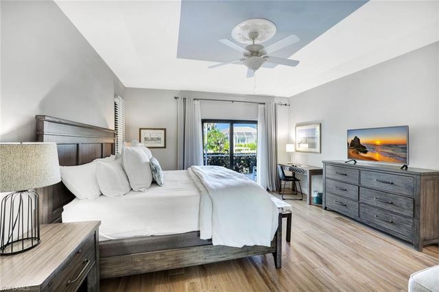 910 Ivory CT, Marco Island, FL 34145