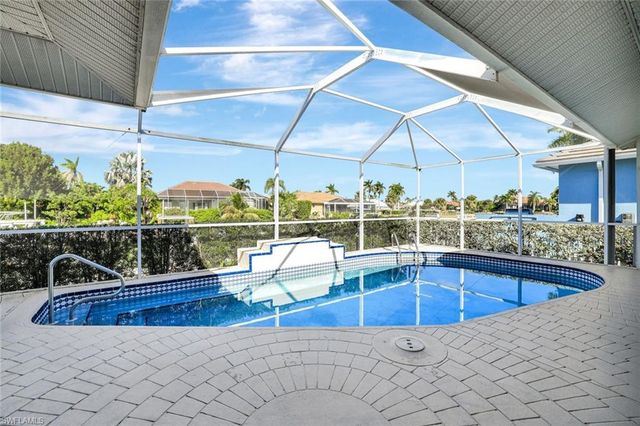 910 Ivory CT, Marco Island, FL 34145