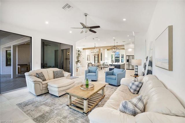 910 Ivory CT, Marco Island, FL 34145