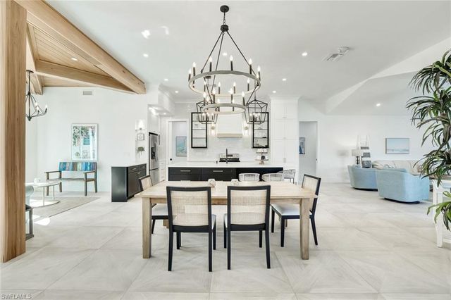 910 Ivory CT, Marco Island, FL 34145