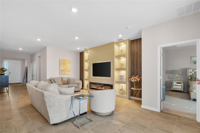 32516 OSPREY PEAK WAY, San Antonio, FL 33576