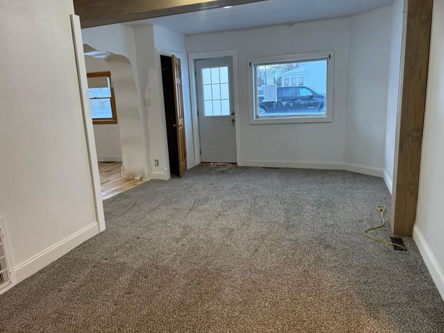 300 Arnold Street, West Concord, MN 55985