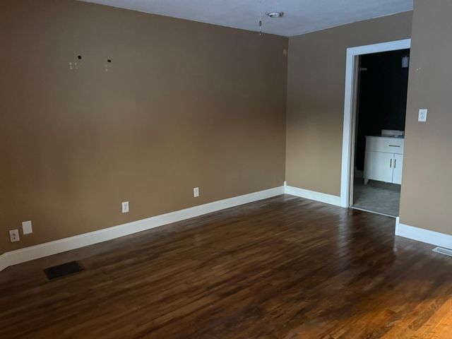 300 Arnold Street, West Concord, MN 55985