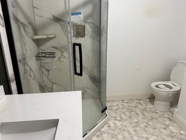 300 Arnold Street, West Concord, MN 55985