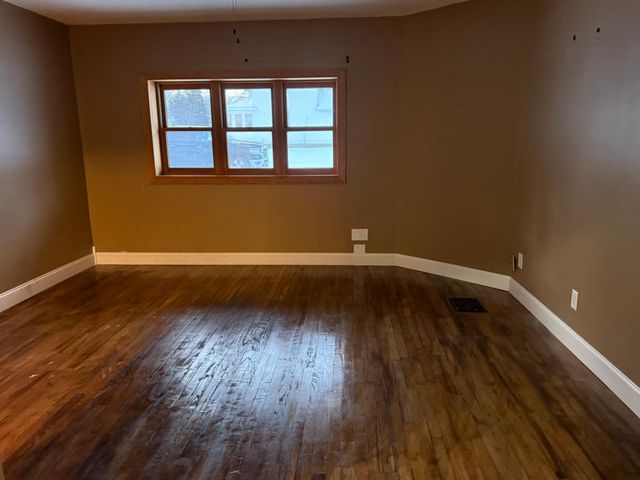 300 Arnold Street, West Concord, MN 55985