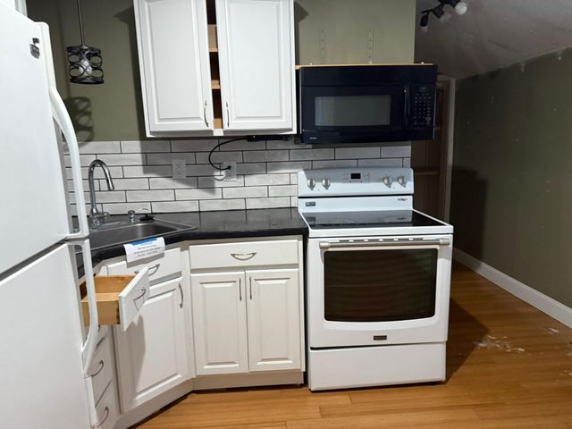 300 Arnold Street, West Concord, MN 55985