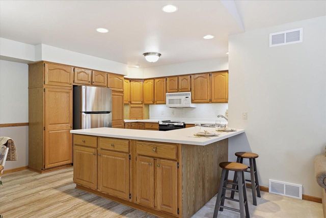 W164S7750 Bay Lane DRIVE, Muskego, WI 53150