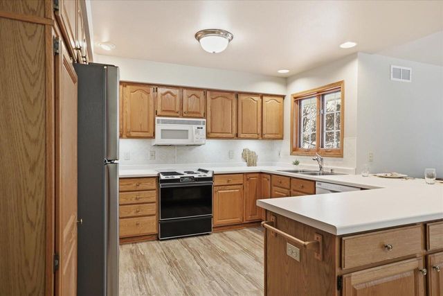 W164S7750 Bay Lane DRIVE, Muskego, WI 53150