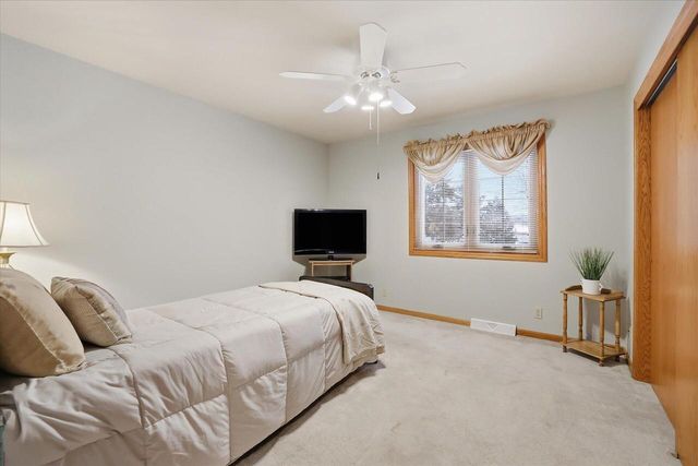 W164S7750 Bay Lane DRIVE, Muskego, WI 53150