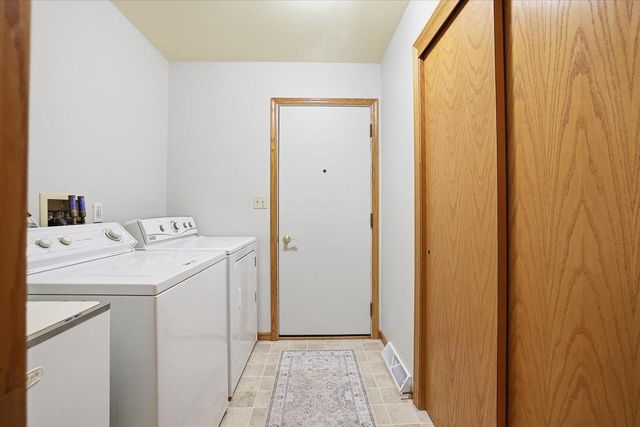 W164S7750 Bay Lane DRIVE, Muskego, WI 53150