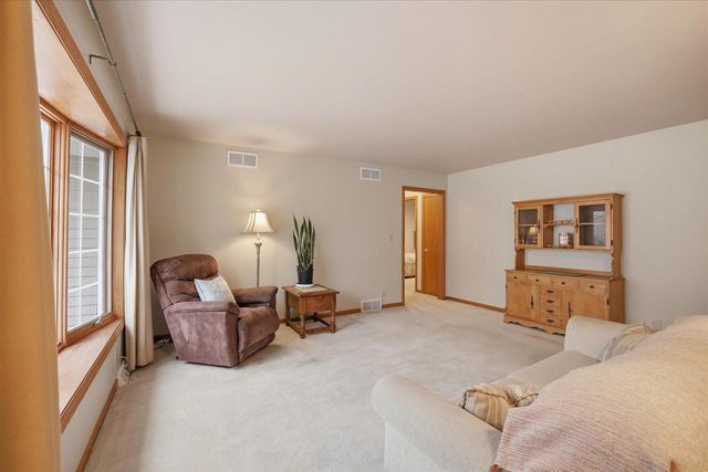 W164S7750 Bay Lane DRIVE, Muskego, WI 53150