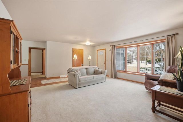 W164S7750 Bay Lane DRIVE, Muskego, WI 53150