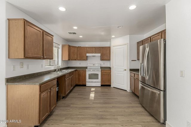 7327 W CORDES Road, Phoenix, AZ 85043