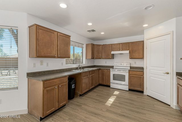 7327 W CORDES Road, Phoenix, AZ 85043