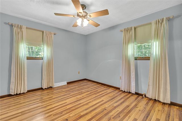 422 Rohrmann Rd, Darlington, PA 16115