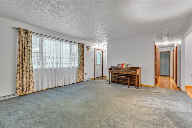 422 Rohrmann Rd, Darlington, PA 16115