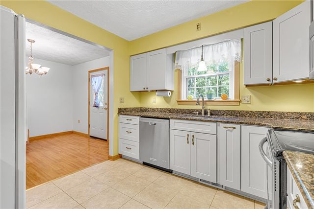 422 Rohrmann Rd, Darlington, PA 16115