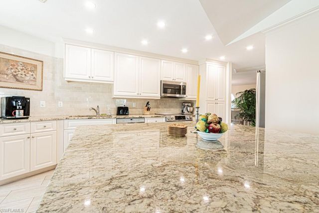 28441 Verde LN, Bonita Springs, FL 34135