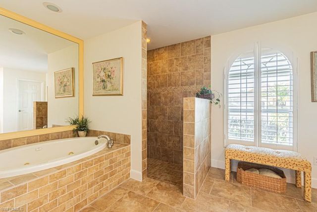 28441 Verde LN, Bonita Springs, FL 34135