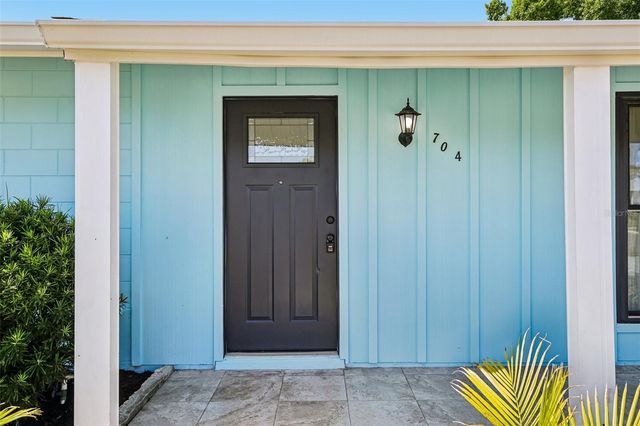 704 OJAI AVENUE, Sun City Center, FL 33573