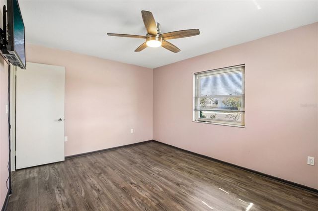 704 OJAI AVENUE, Sun City Center, FL 33573