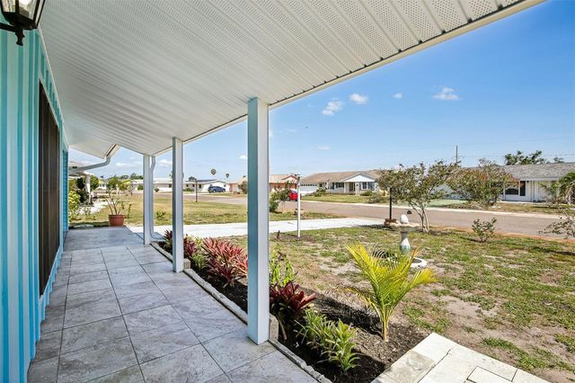 704 OJAI AVENUE, Sun City Center, FL 33573