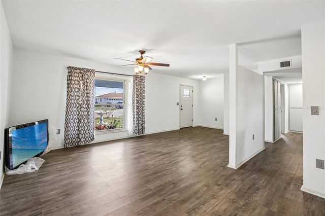 704 OJAI AVENUE, Sun City Center, FL 33573