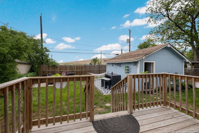1318 Edison, San Antonio, TX 78201