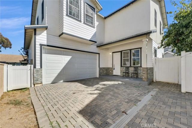 1810 Pomona, Costa Mesa, CA 92627