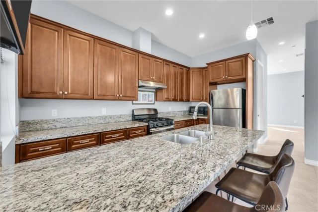1810 Pomona, Costa Mesa, CA 92627