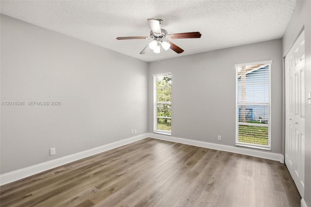 827 NW 87th Ave, Coral Springs, FL 33071