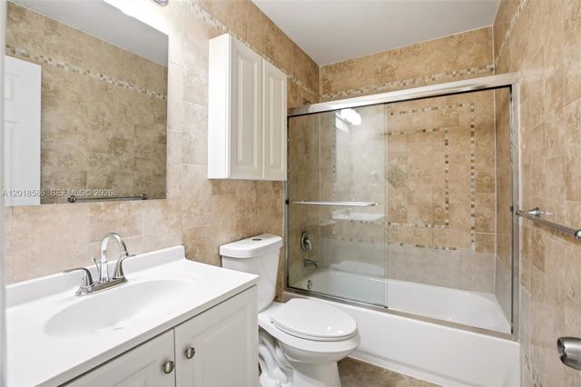 827 NW 87th Ave, Coral Springs, FL 33071