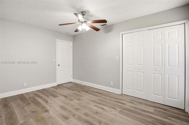 827 NW 87th Ave, Coral Springs, FL 33071