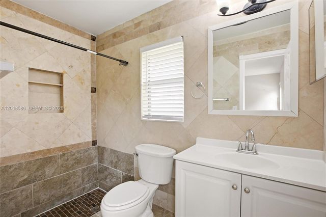 827 NW 87th Ave, Coral Springs, FL 33071
