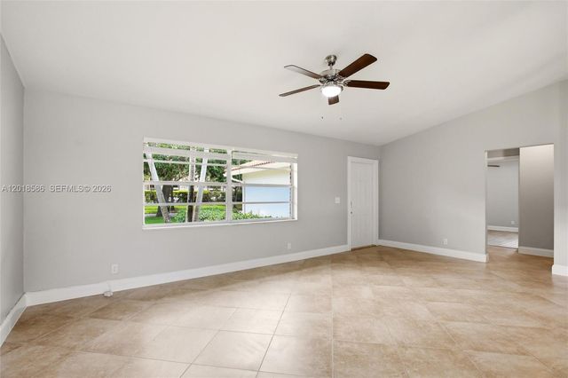 827 NW 87th Ave, Coral Springs, FL 33071