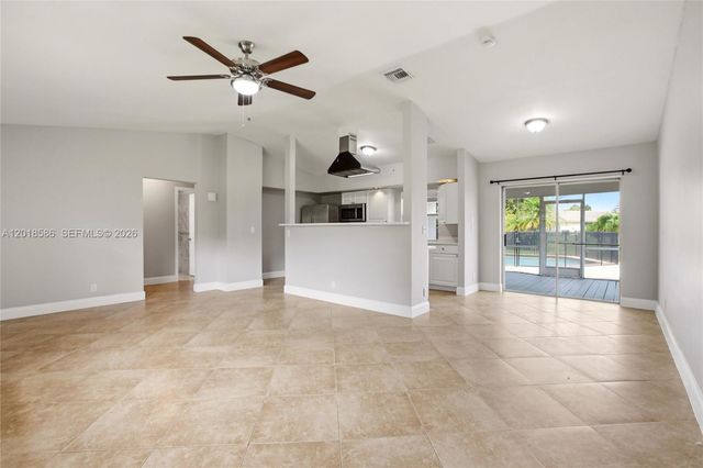 827 NW 87th Ave, Coral Springs, FL 33071