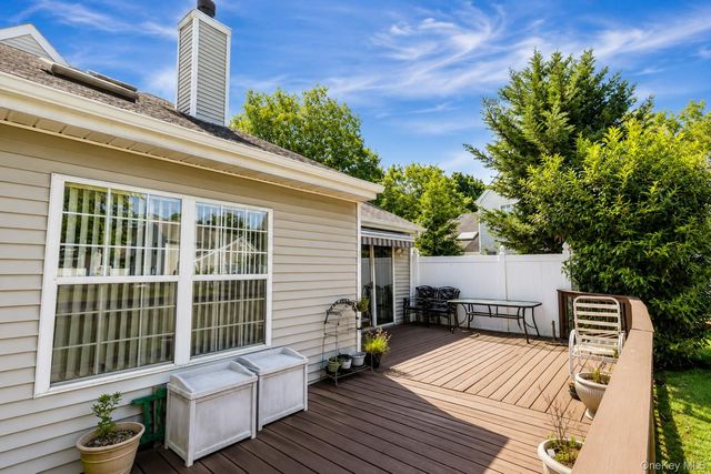 65 Mystic Circle, Bay Shore, NY 11706