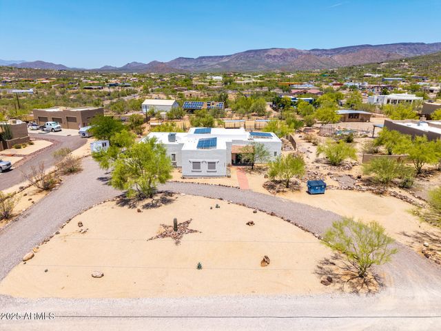 44015 N 20TH Street, New River, AZ 85087