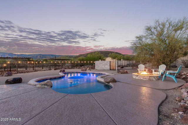 44015 N 20TH Street, New River, AZ 85087