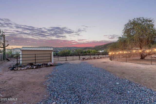 44015 N 20TH Street, New River, AZ 85087