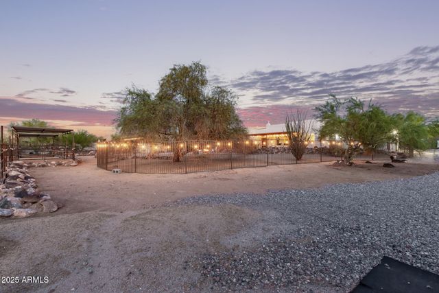 44015 N 20TH Street, New River, AZ 85087