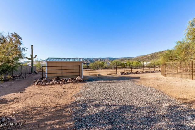 44015 N 20TH Street, New River, AZ 85087