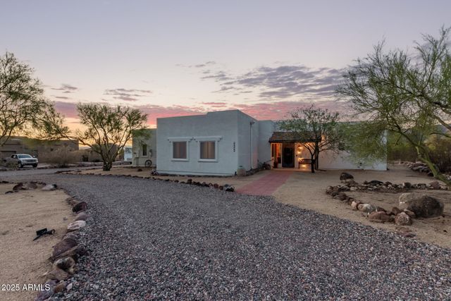 44015 N 20TH Street, New River, AZ 85087