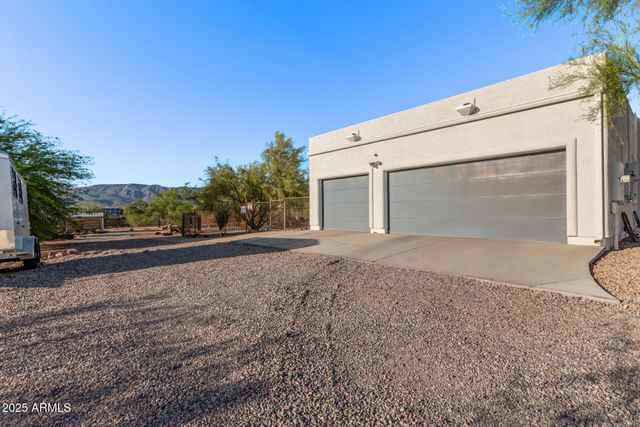 44015 N 20TH Street, New River, AZ 85087