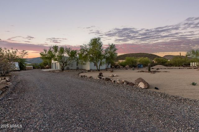 44015 N 20TH Street, New River, AZ 85087