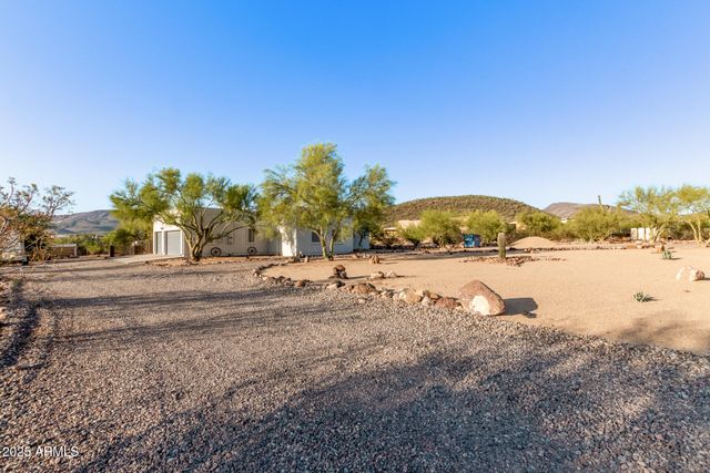 44015 N 20TH Street, New River, AZ 85087