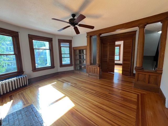 83-85 Firglade St 83, Springfield, MA 01108