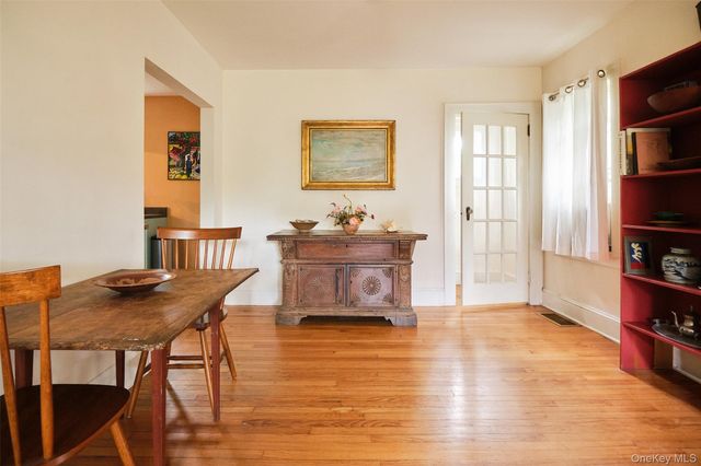 28 S Parsonage Street, Rhinebeck, NY 12572